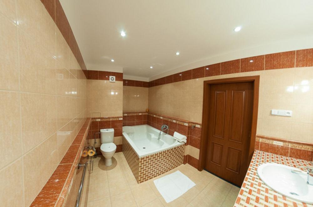 Hotel Radejov Knezdub Экстерьер фото